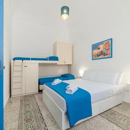 Le 4 Perle 4* أفولا