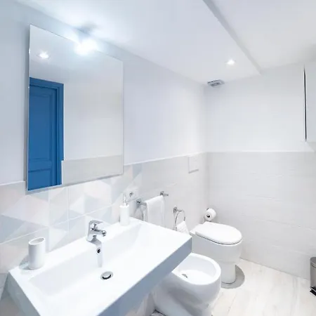 Le 4 Perle شقة فندقية أفولا